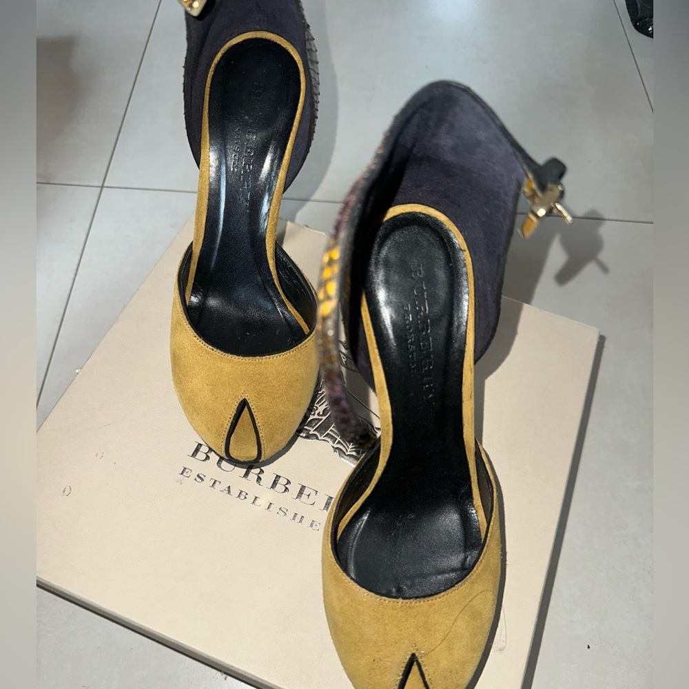 Burberry framed snake ravenson 130 platform sandal size 37.5